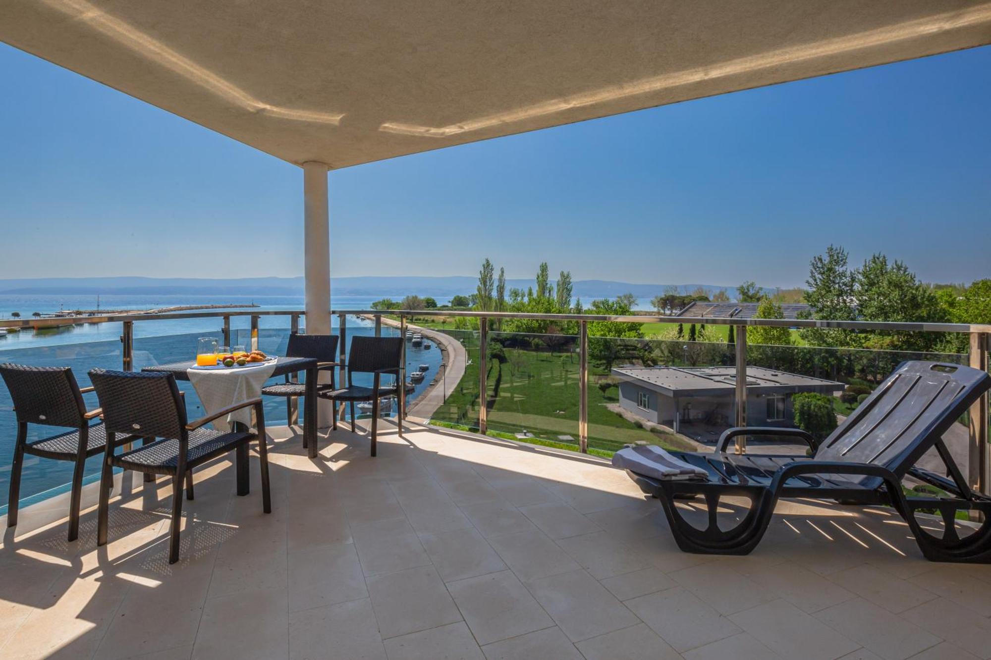Ap 4+2 In One Of The Most Luxury Building In Omiš Oda fotoğraf